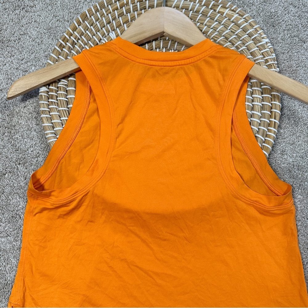 Lululemon Women’s Ultralight Waist-Length Tank Top Sleeveleee in Orange Size 2 - Picture 7 of 12